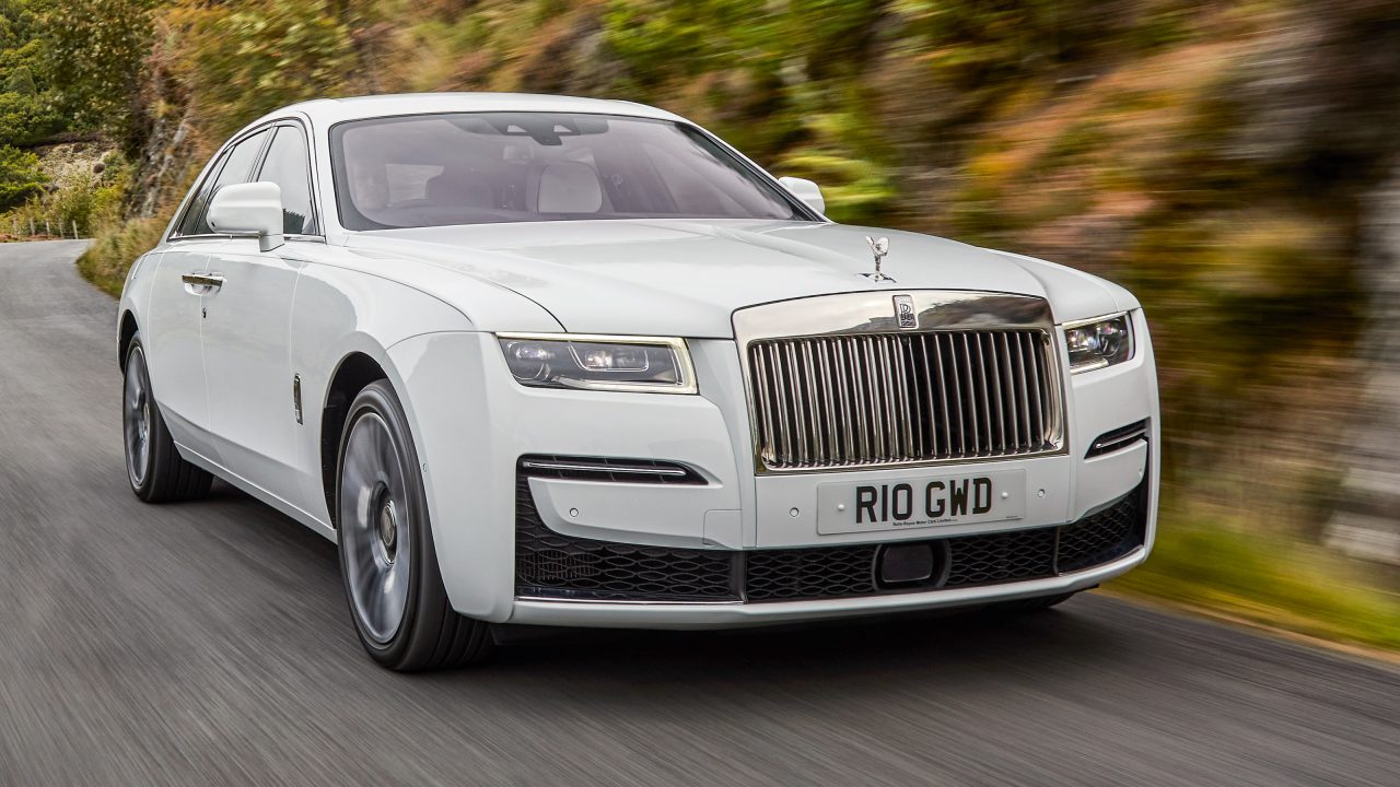 Cuanto cuesta un rolls royce Actualizado junio 2023