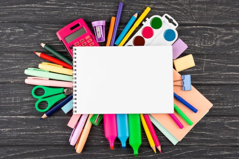 Todo lo que necesitas para el trabajo o estudiar está en una papelería online